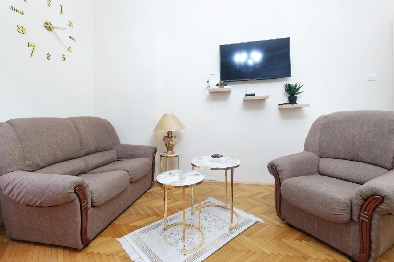 Illusion Downtown Apartment Belgrád Kültér fotó